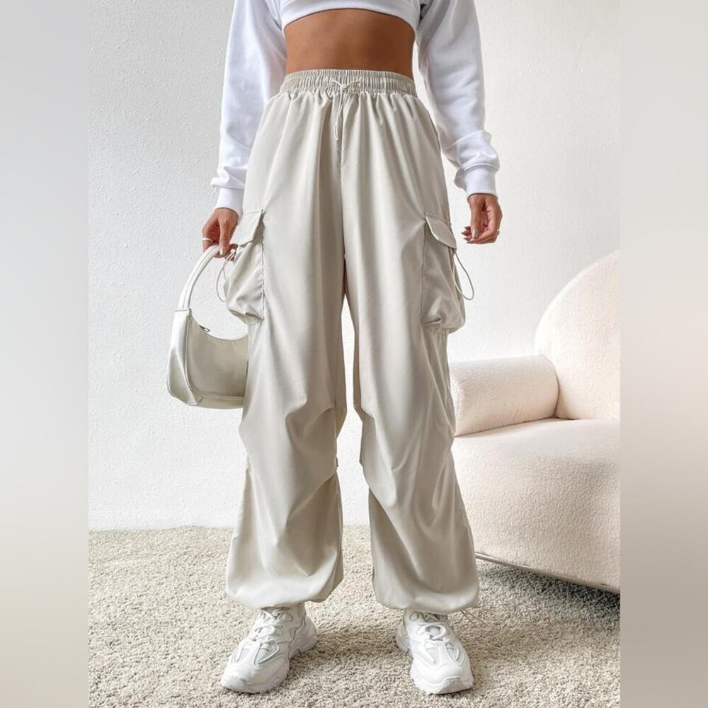 NWT Small SHEIN EZwear Cream-Colored Drawstring Waist Flap Pocket Cargo Pants - Picture 2 of 9